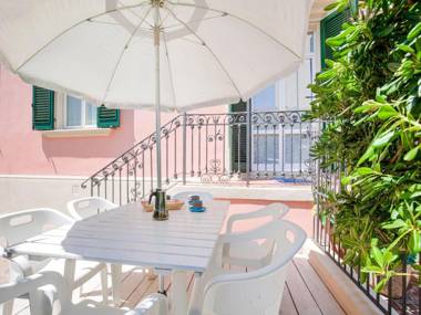 Elegant Apartment in San Vincenzo with Garden