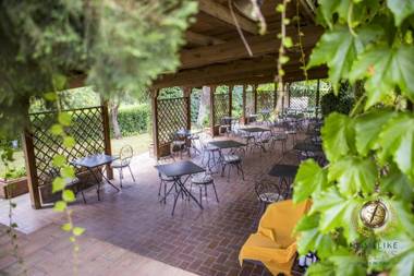 Villa Antico Incanto green walls surrounded by pure nature