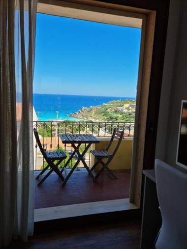 Rena Bianca Suite by La Contessa