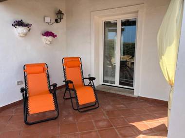 Cute Villa few steps from the sea welcoming