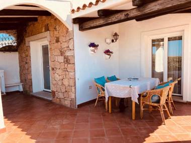 Villa a few steps from the beach