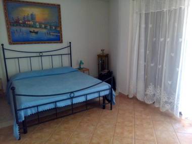 Studio in the most southern point of the island completely fenced super Price !!!