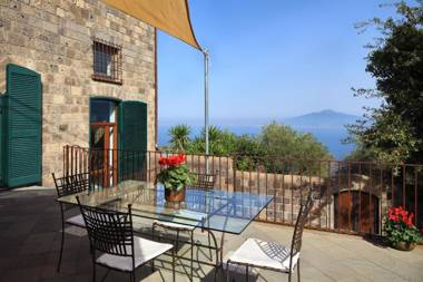 Stony Villa Volcano View