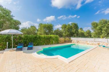 Trullo del Mandarino con piscina
