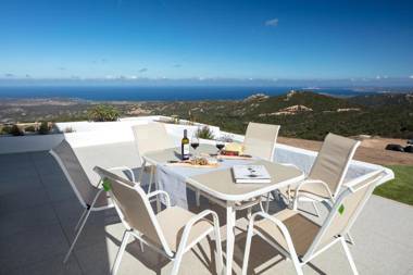 Sardegna è - Stazzu di l'Incantu con piscina