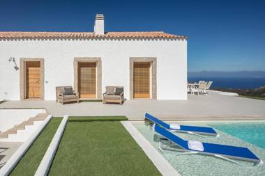 Sardegna è - Stazzu di l'Incantu con piscina