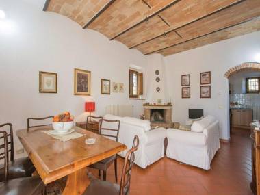 Dreamy Holiday Home in San Casciano Val di Pesa with Garden