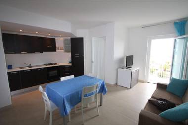 Apartment 30 meters from the sea with 6 beds with full sea view