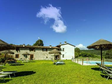 Luxurious Holiday Home in Salò with Swimming Pool