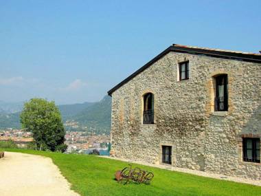 Garda Lake nice residence with panorama pool