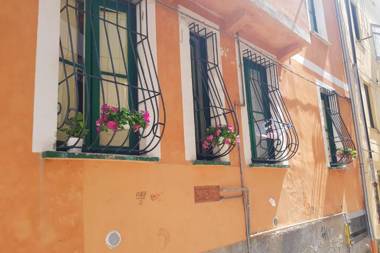 Le Petit Bouganville