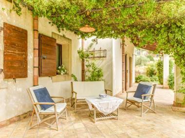 Sun-kissed Holiday Home in Salemi with Garden