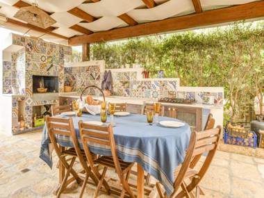 Sun-kissed Holiday Home in Salemi with Garden