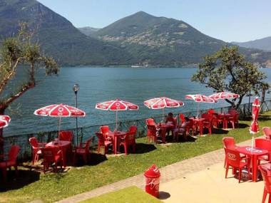 Modern Apartment with Balcony in Vello Italy