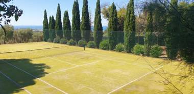 Tuscan Villa private pool and tennis court Gardenwi-fi Ac Pet friendly