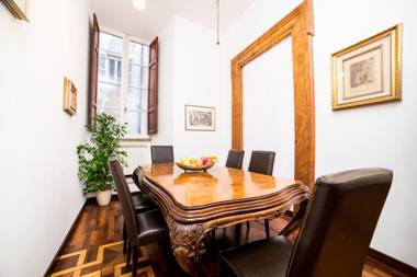 Palazzo Del Duca Piazza Navona