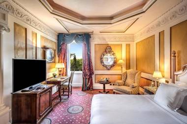 Hotel Splendide Royal - The Leading Hotel of the World