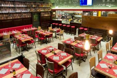 Alessandro Palace & Bar