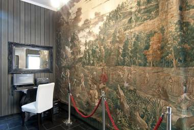 Royal Palace Luxury Hotel