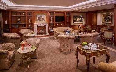 Rome Cavalieri A Waldorf Astoria Hotel