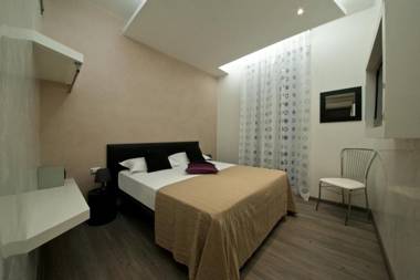 Roma Naif Rooms