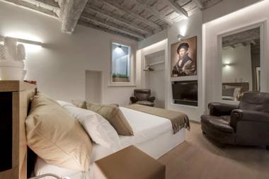 Raffaello Charmsuite