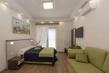Colosseo Apartments and Rooms - Rome City Centre