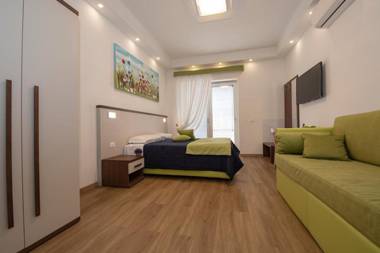 Colosseo Apartments and Rooms - Rome City Centre