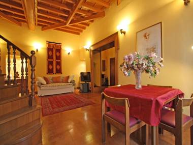 Domus Navona Historical Resort