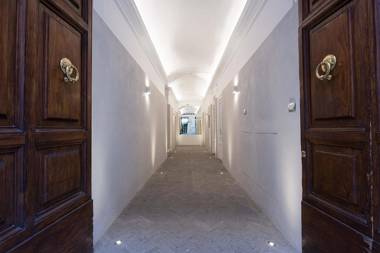 Terrace Pantheon Relais