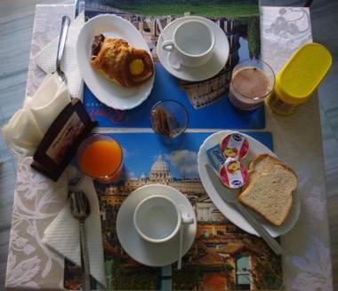 Tucci's Roma Guest House