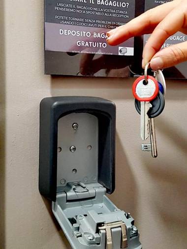 Elenoire Rooms & Suite