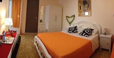 Vatican Golden Rooms