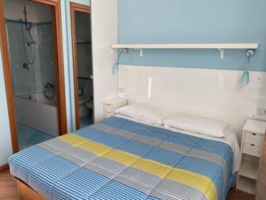 Luna Rossa Roma Guest House