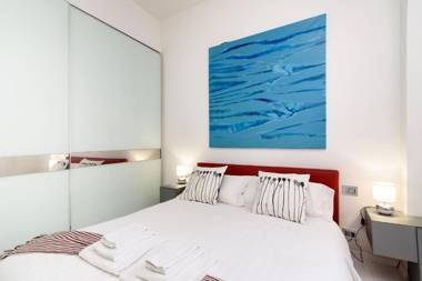 White Ostilia Apartments