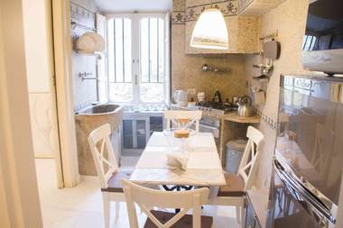 White Borgo Apartment