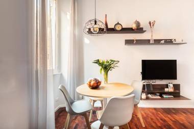 Living RHome - Condotti Apartment