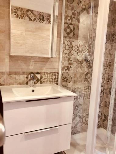 Heart of Rome Vatican Deluxe New Apartment 1GB WiFi