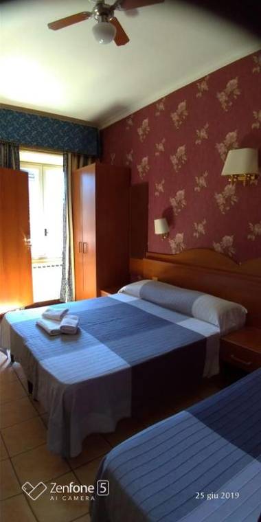 Termini station rooms holidays