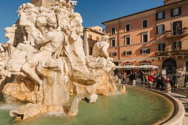 Rhea Silvia Luxury Navona