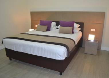 Bloom Apartment by La Griffe