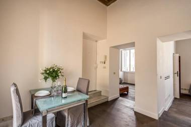 Piazza Farnese exclusive view 2 bedroom en suite