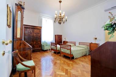Prestigious Apartment Via Veneto