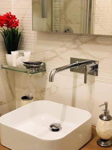 KAMBAL LUXURY SUITES