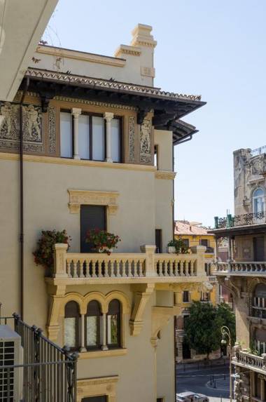 Bea Suites Luxury Rooms