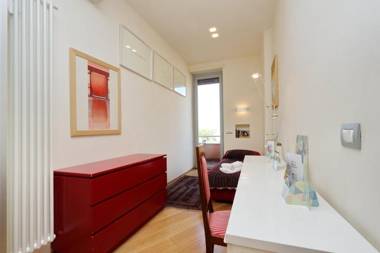 Saint Peter's Bright Apartment | Romeloft