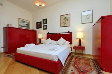 Saint Peter's Bright Apartment | Romeloft