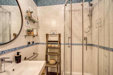 Spanish Steps Miracle Suite