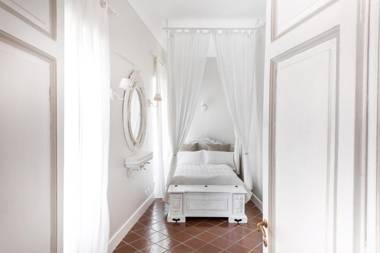 Pantheon Luxury House