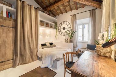 Navona Luxury and Charming Apartment with Terrace